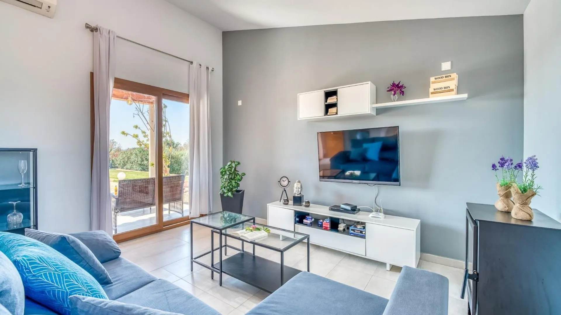 2-Bedroom Country House In Buger